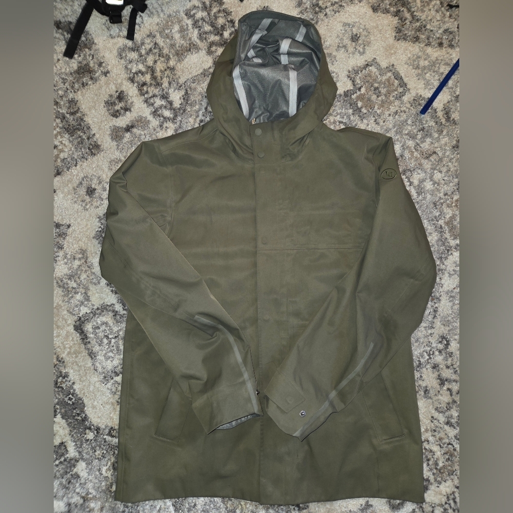 Vuori Men's Tuuli Raincoat (L)